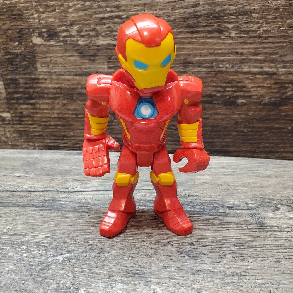 2018 Hasbro Playskool Marvel Super Hero Adventures IRON MAN 5" Action Figure Toy